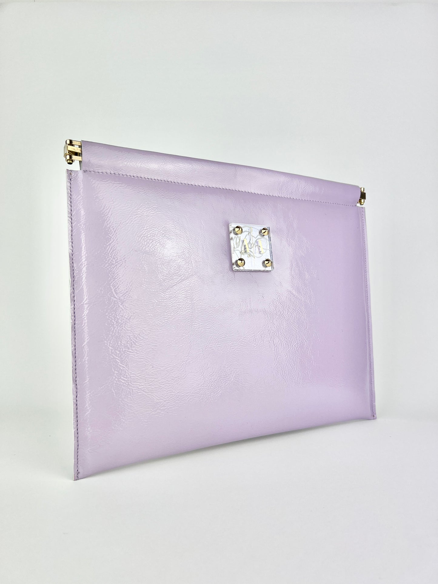 MARLENE CLUTCH | LAVENDER PATENT LEATHER w. UNIQUE DRAWING DETAIL