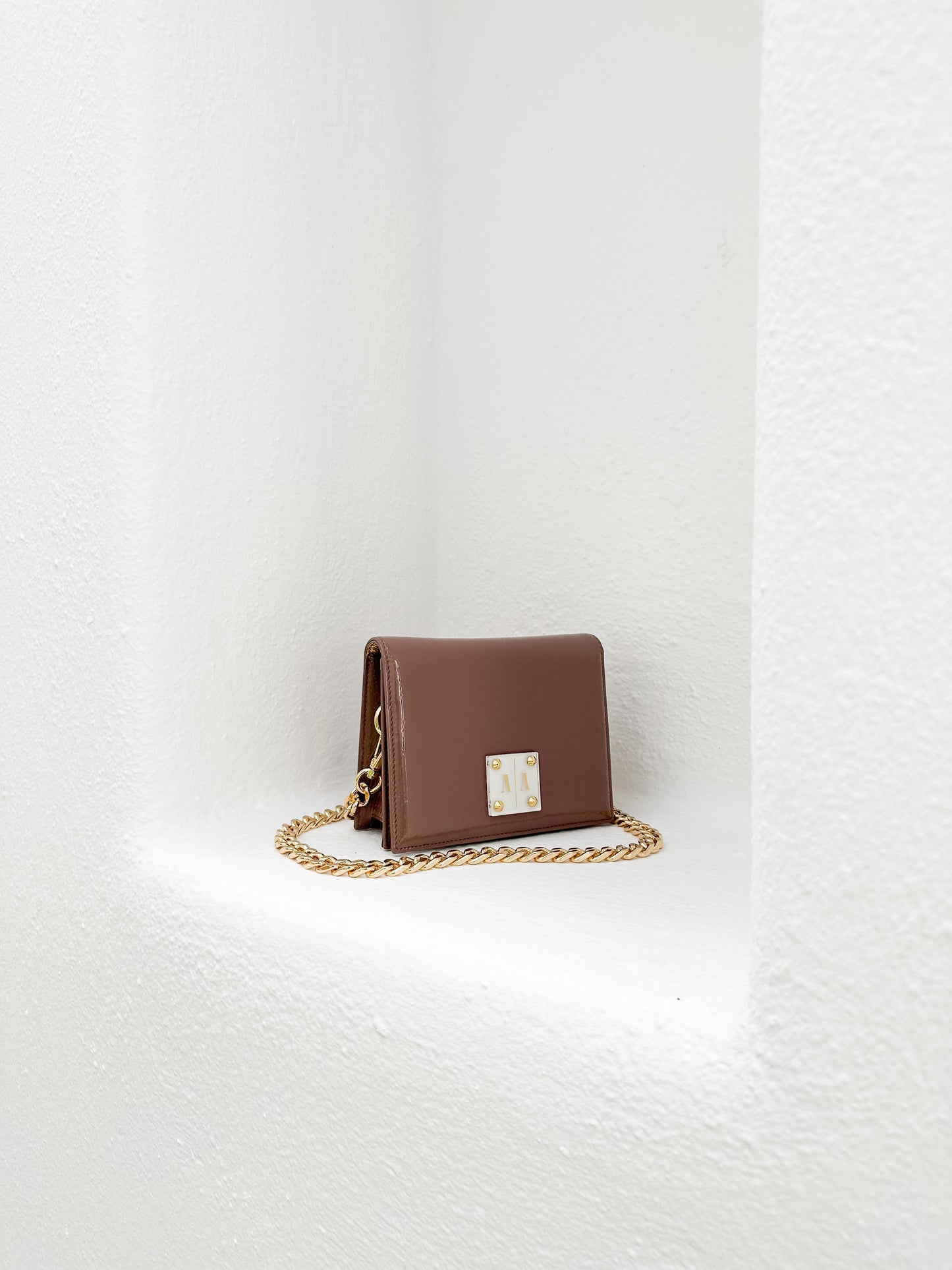 ARIAN BAG | LATTE BROWN PATENT LEATHER