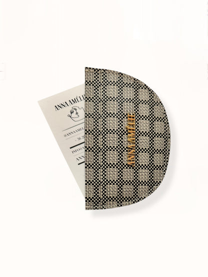 ROUNDED CARD HOLDER - BLACK AND BEIGE CHECKED