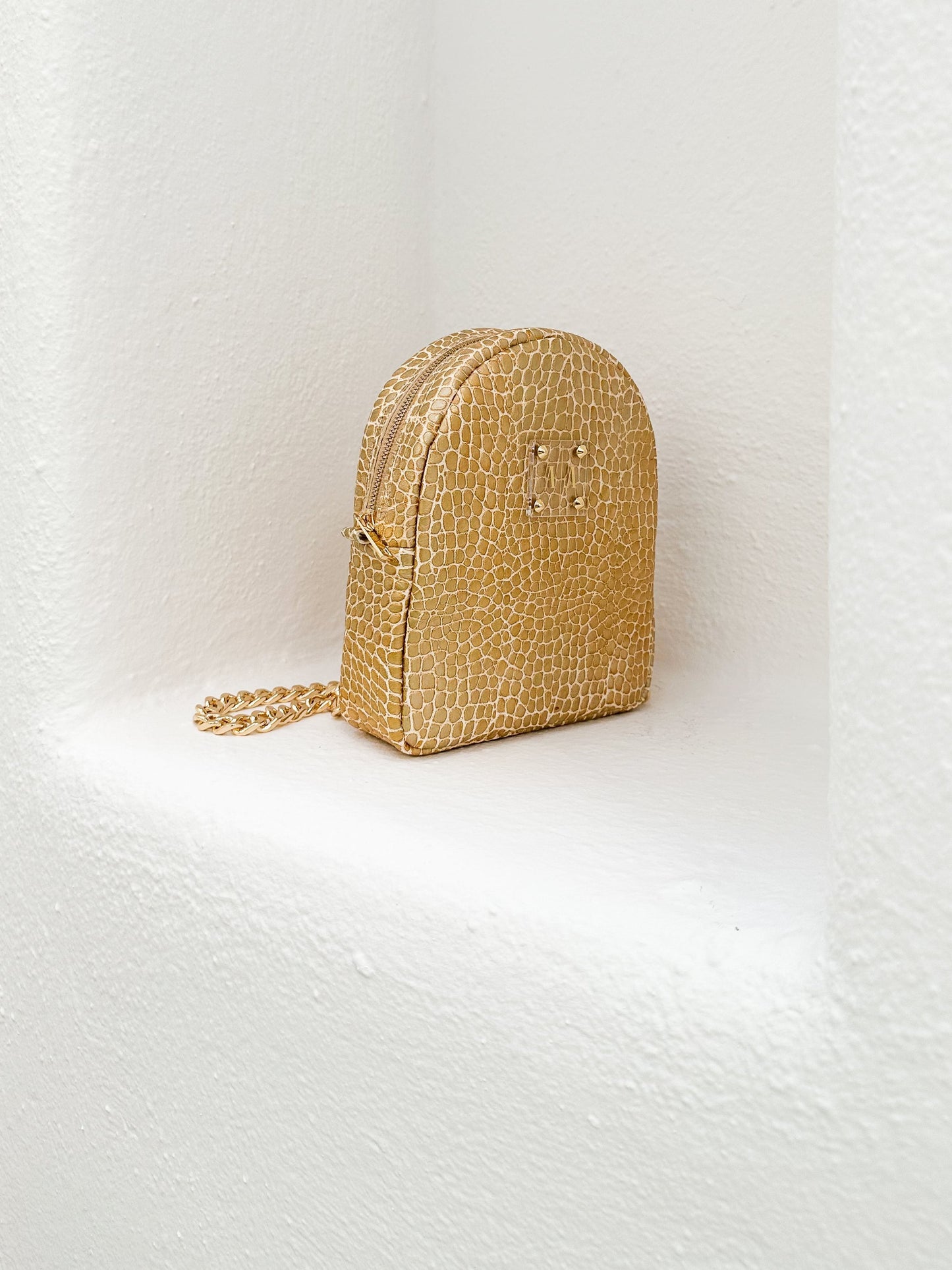 DORA BACKPACK | GOLDEN BEIGE EMBOSSED LEATHER