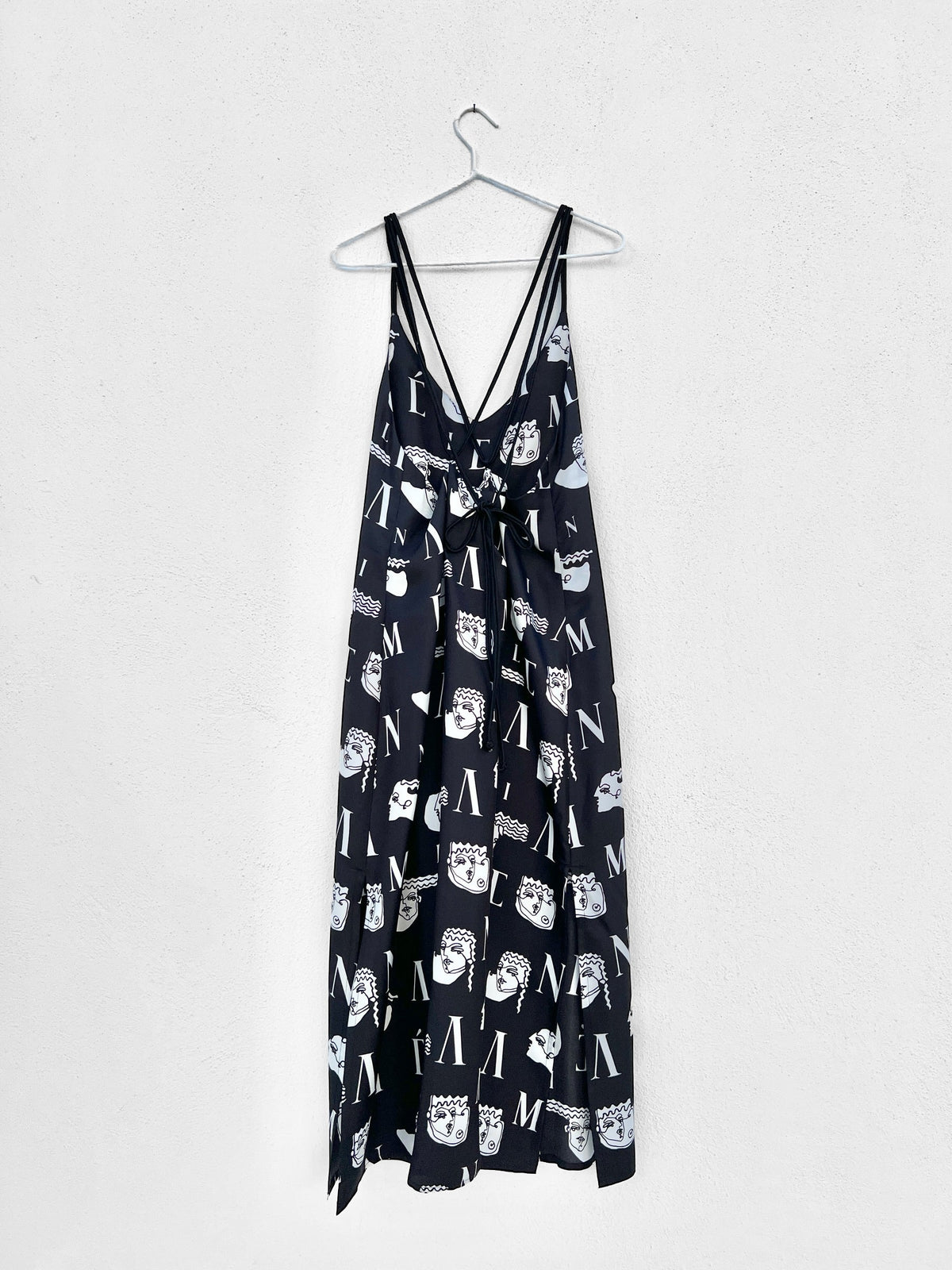Sample Sale - AFRODITI DRESS - LOGO HEADS PRINT | BLACK