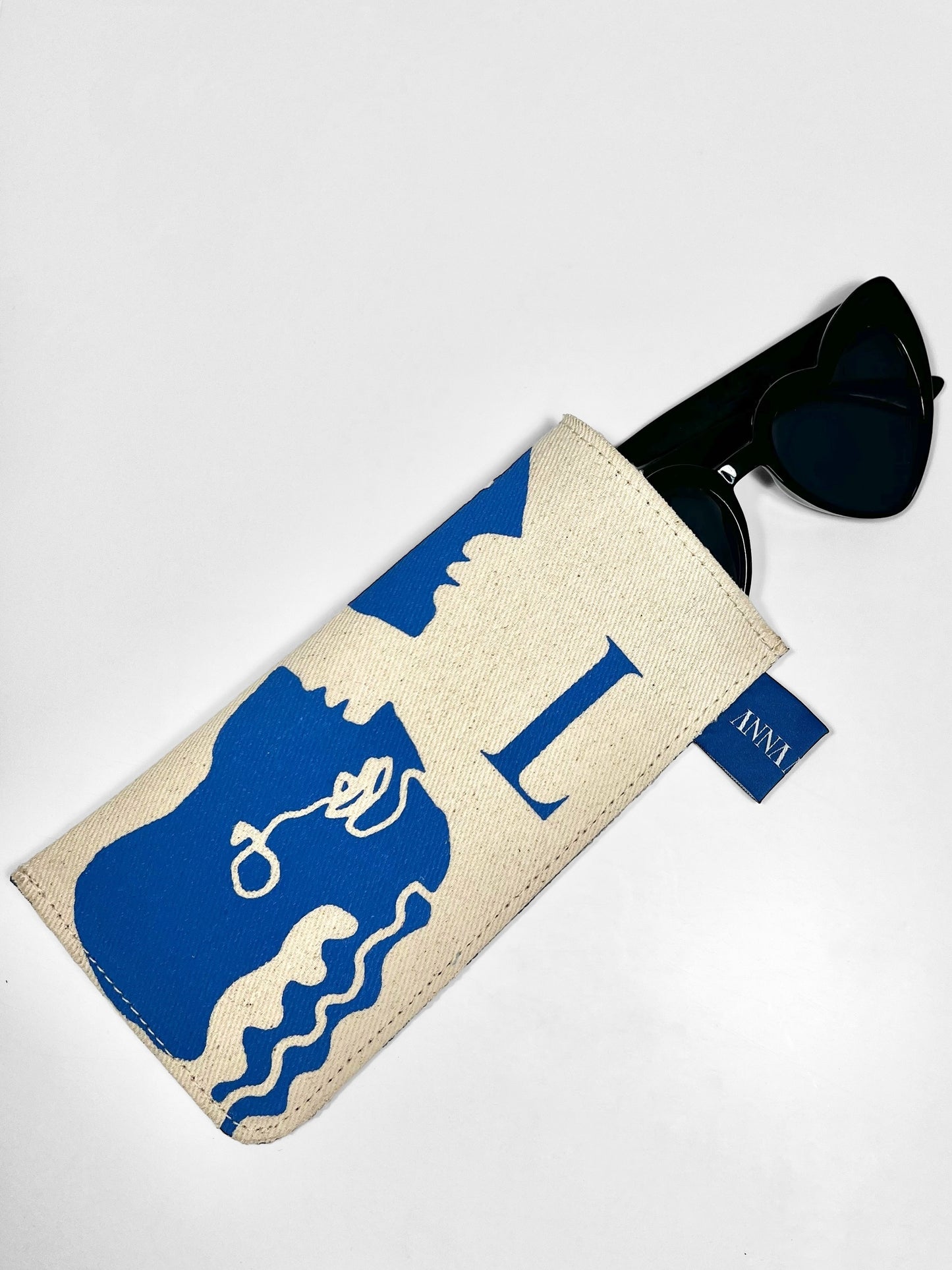 SUNGLASSES CASE - COCKTAIL HOUR PRINT | GREEK BLUE