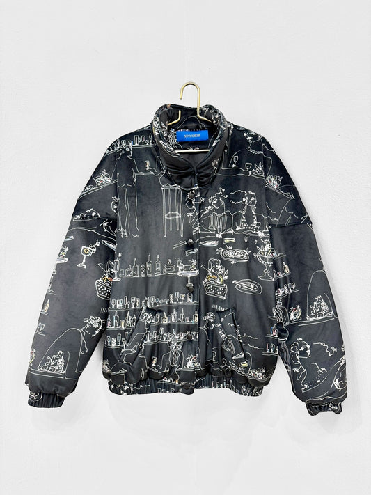 AMELIOU 2.0 VELVET PUFFER JACKET  - BAR SCENES PRINT | BLACK