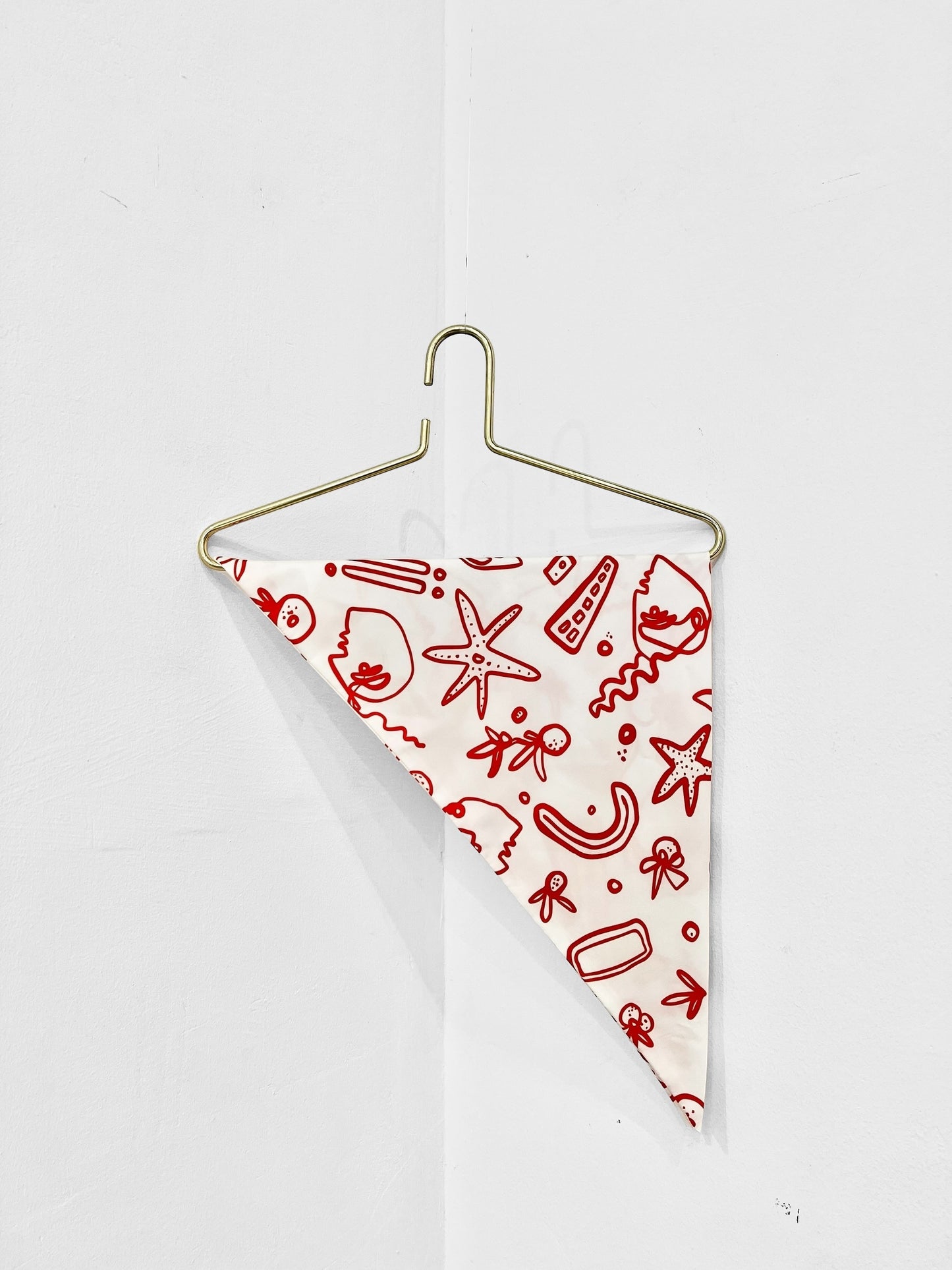 TRIANGLE SCARF - 90’S SUMMER PRINT | WHITE & ORANGE