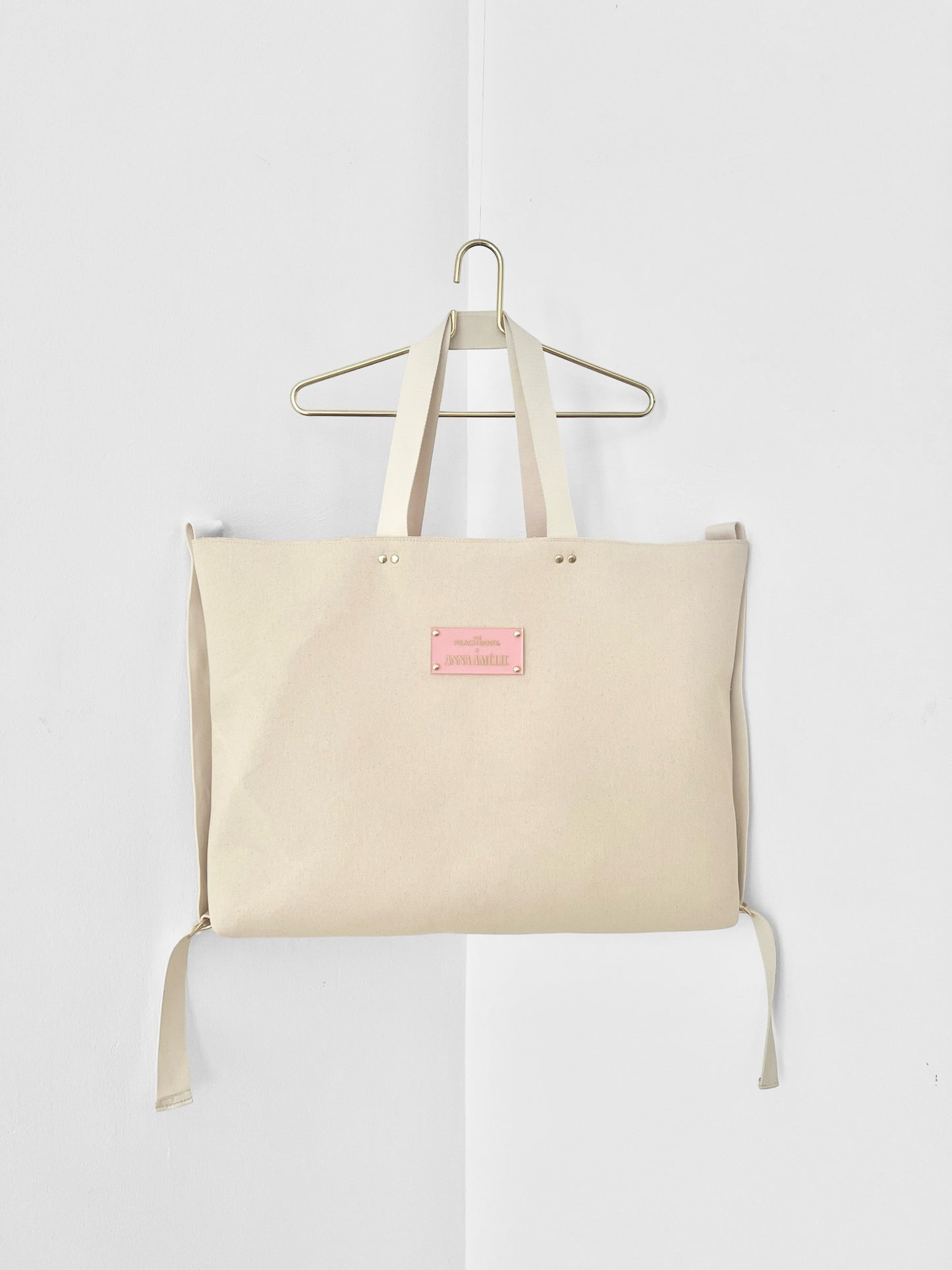 STUDIO TOTE “XL” - PEACH | ANNA AMÉLIE x THE PEACH BODY